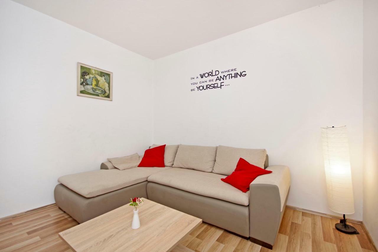 Apartments Andela Makarska Eksteriør billede