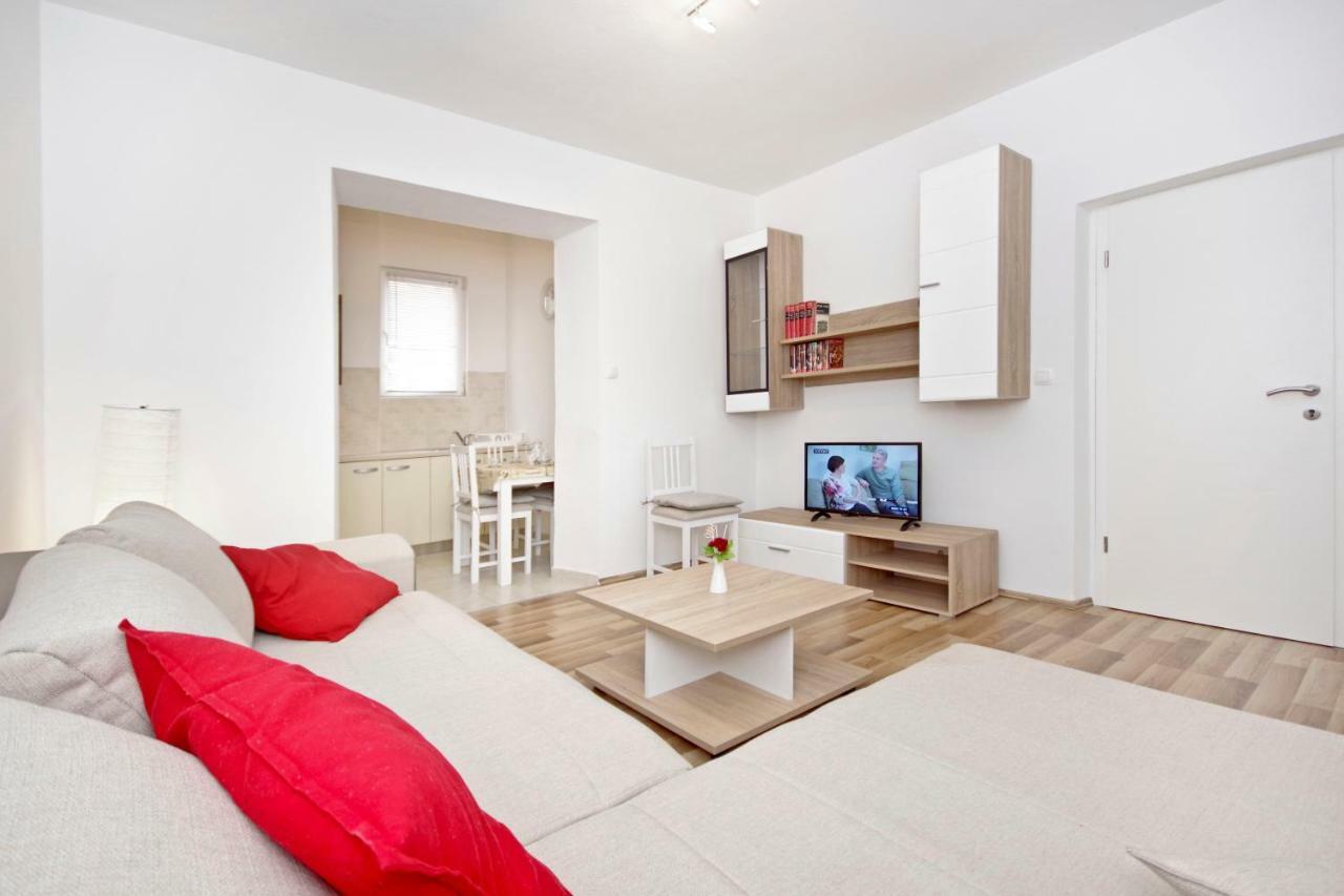 Apartments Andela Makarska Eksteriør billede