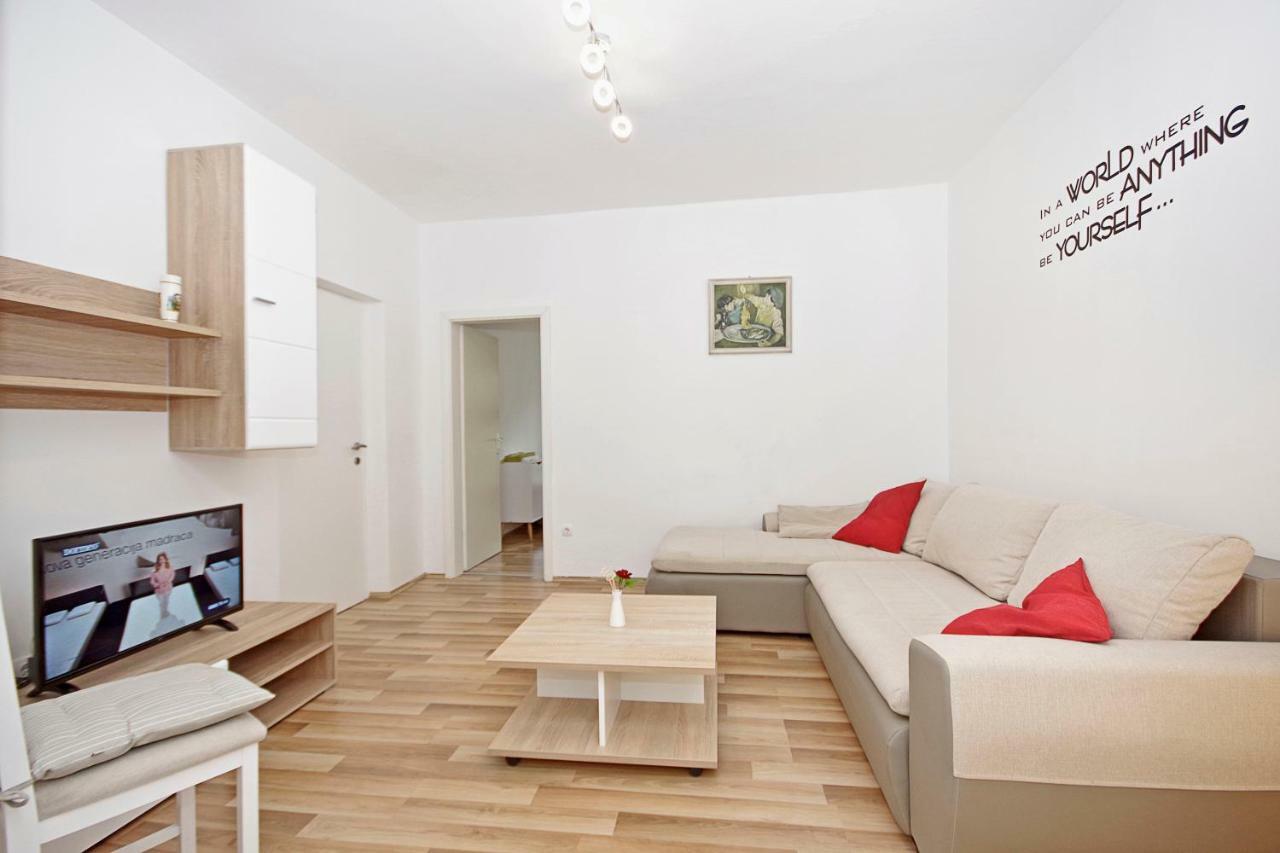 Apartments Andela Makarska Eksteriør billede